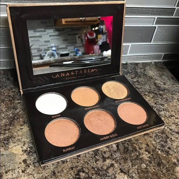 Anastasia Beverly Hills Glow Pallette - Picture 1 of 2